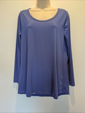 LuLaRoe Lynnae Long Sleeve Scoop Neck Top - Periwinkle Medium EUC